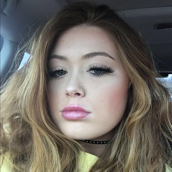 Meet your Posher, Abby - Picture 1 of 1